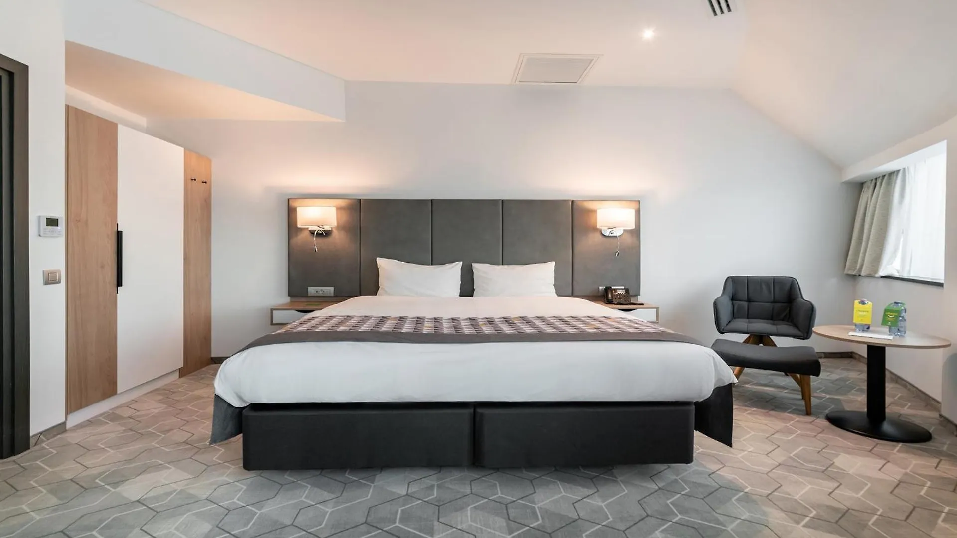 Holiday Inn Bucharest - Times, An Ihg Hotel