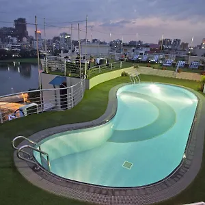 ***** Hotel Lakeshore & Bangladesh