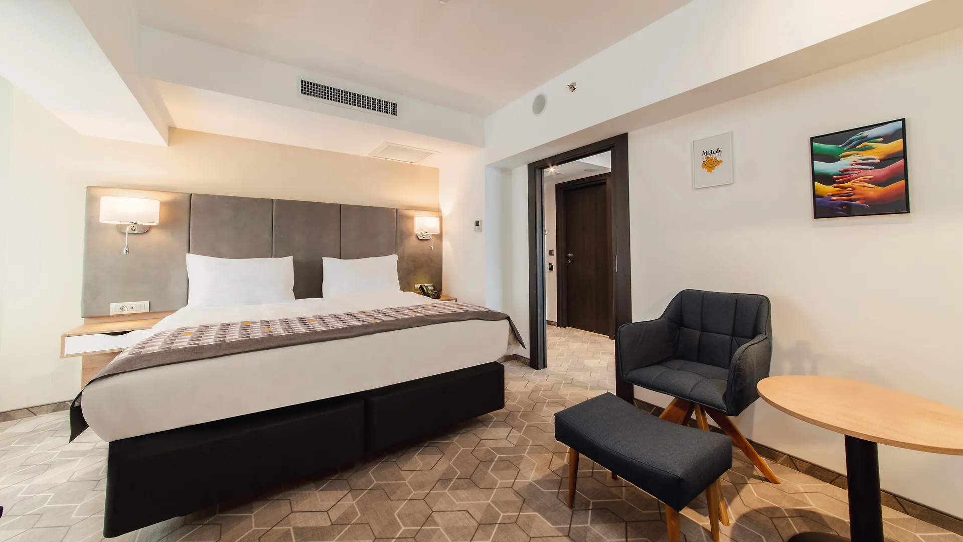 Holiday Inn Bucharest - Times, An Ihg Hotel 4*,  Románia